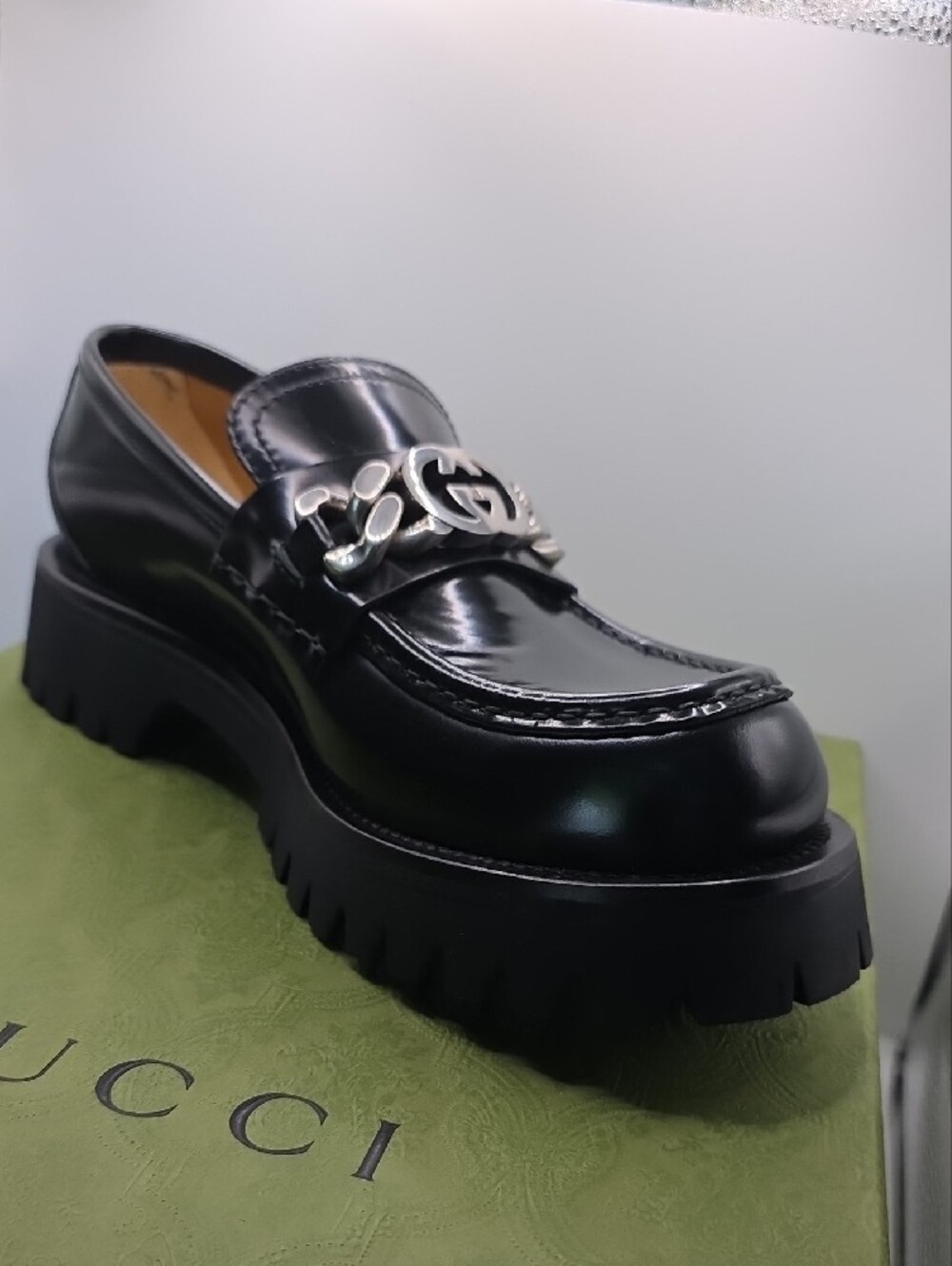 Gucci Black Patent Leather Platform Chain Loafers - Picture 3 of 12